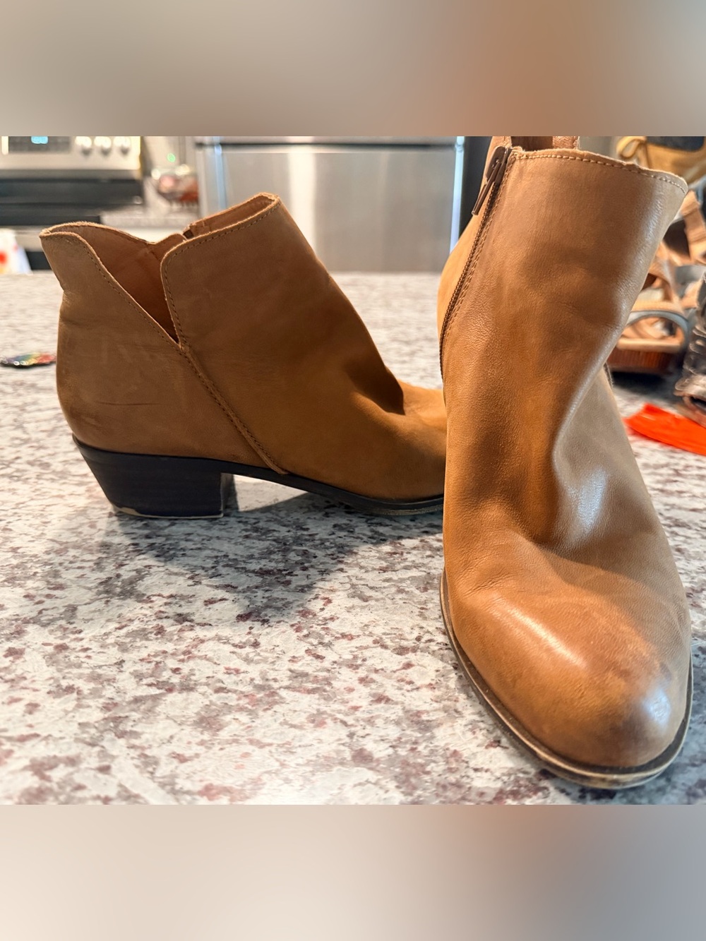 Women's Lucky Brand Size 8.5 Tan Leather Ankle Boots - Stylish Everyday Booties